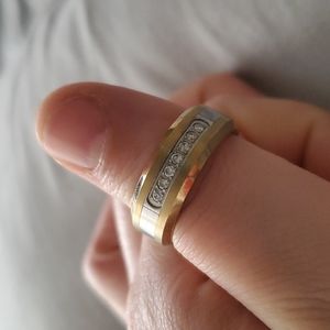 Mens size 10 tungsten gold ring